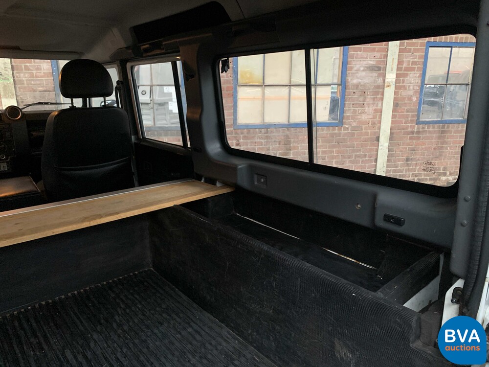 Land Rover Defender TD4 122hp 2011, VX-466-H.