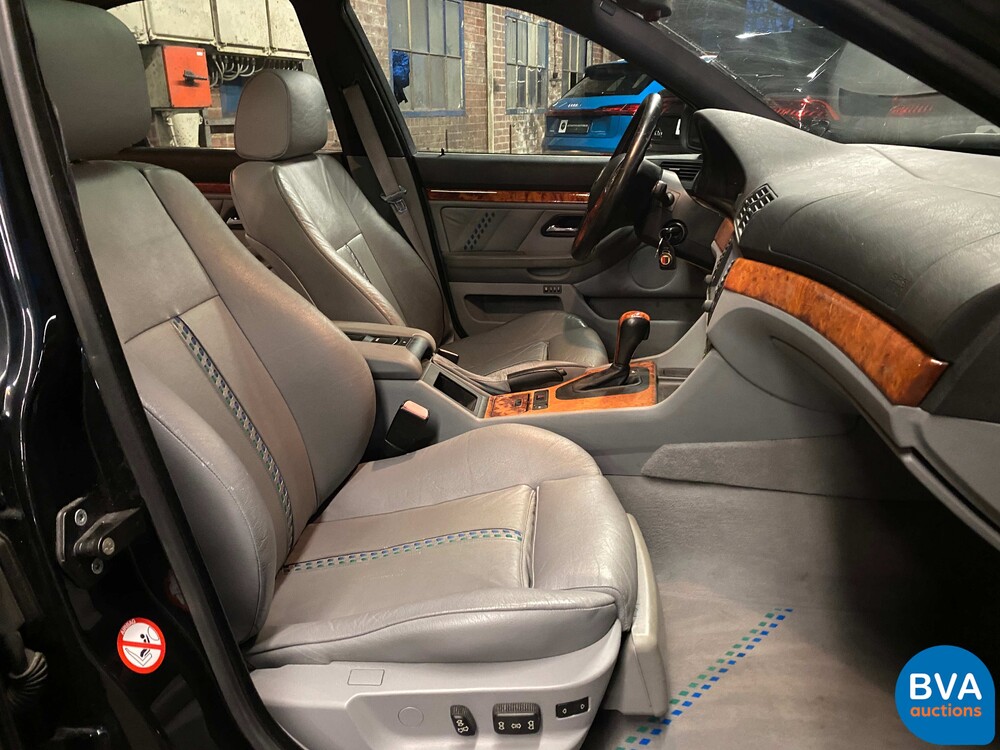 BMW ALPINA B10 4.6 V8 2001 FACELIFT 1 or 203, NL registration.