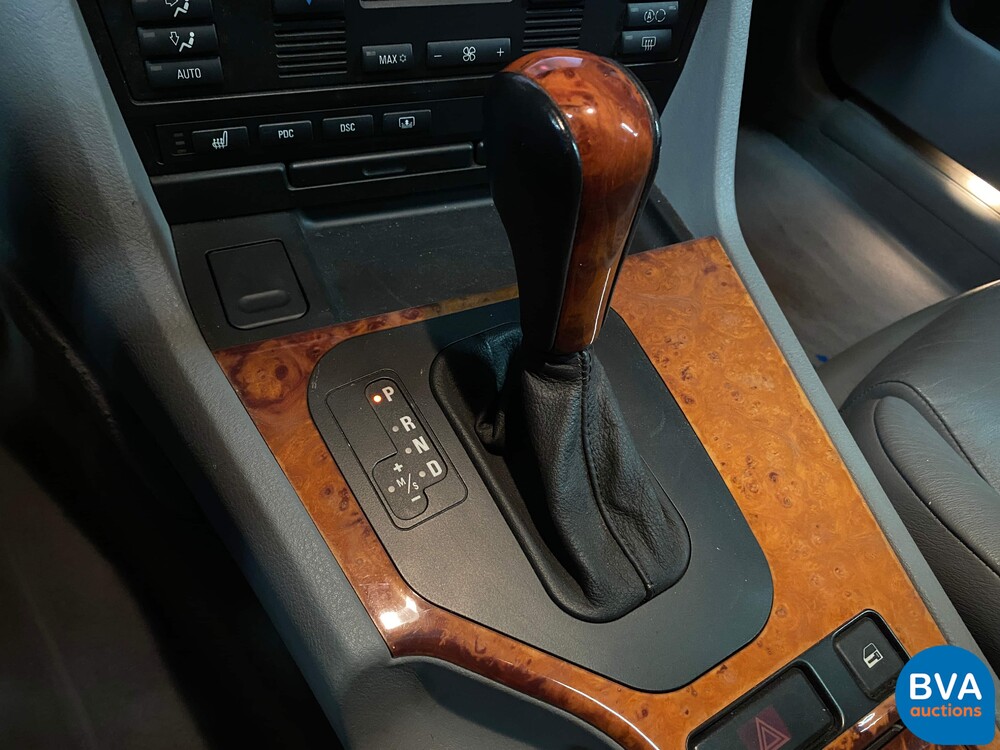 BMW ALPINA B10 4.6 V8 2001 FACELIFT 1 or 203, NL registration.