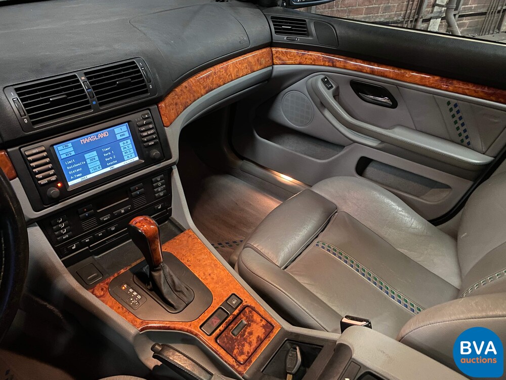 BMW ALPINA B10 4.6 V8 2001 FACELIFT 1 or 203, NL registration.