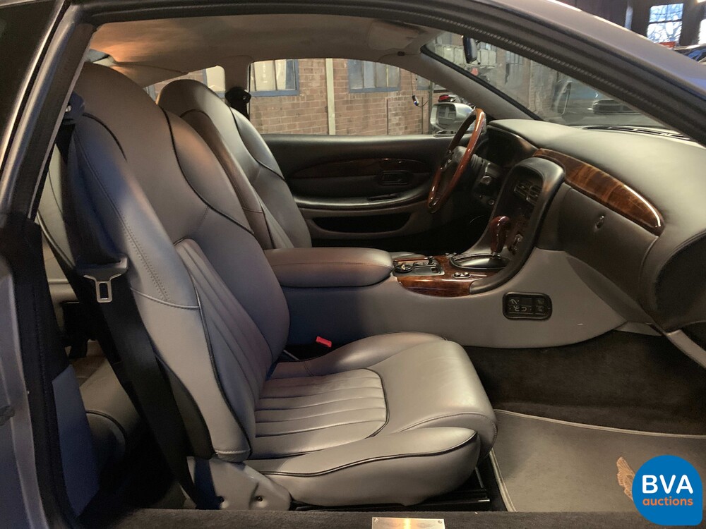 Aston Martin DB7 3.2 V6 Coupé 325 PS 1996, 81-JT-RP.