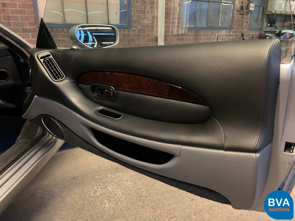 Aston Martin DB7 3.2 V6 Coupé 325 PS 1996, 81-JT-RP.