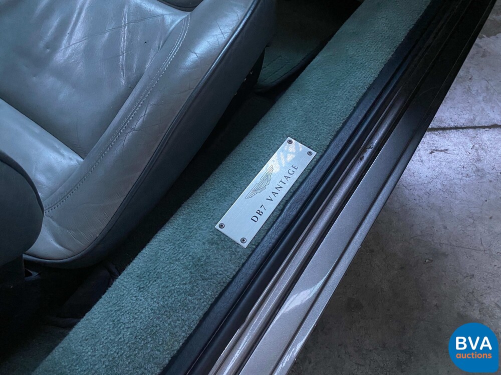 2003 Aston Martin DB7 V12 Volante Cabriolet 416pk.