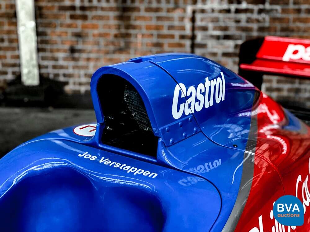 Formel-1-Auto F1-Fußarbeit FA17 Jos VERSTAPEN 1996 PFEILE.
