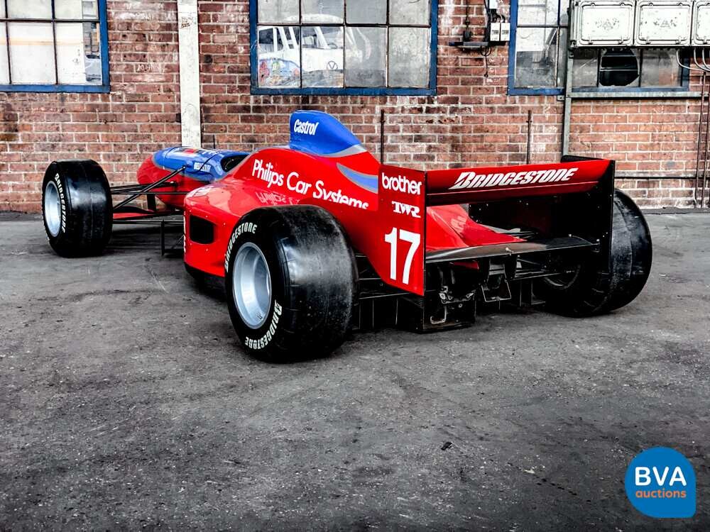 Formel-1-Auto F1-Fußarbeit FA17 Jos VERSTAPEN 1996 PFEILE.