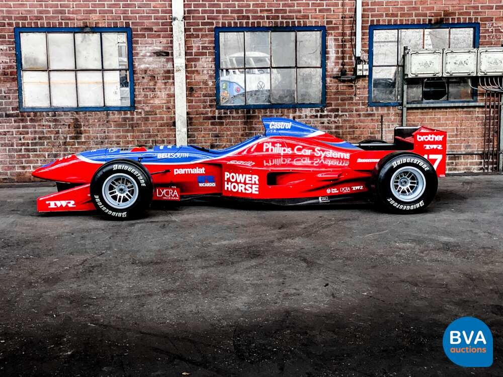 Formel-1-Auto F1-Fußarbeit FA17 Jos VERSTAPEN 1996 PFEILE.