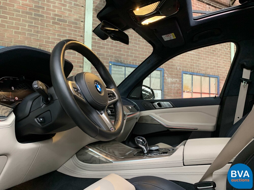 2019 BMW X7 xDrive 30d High Executive 265hp, ZT-686-J.