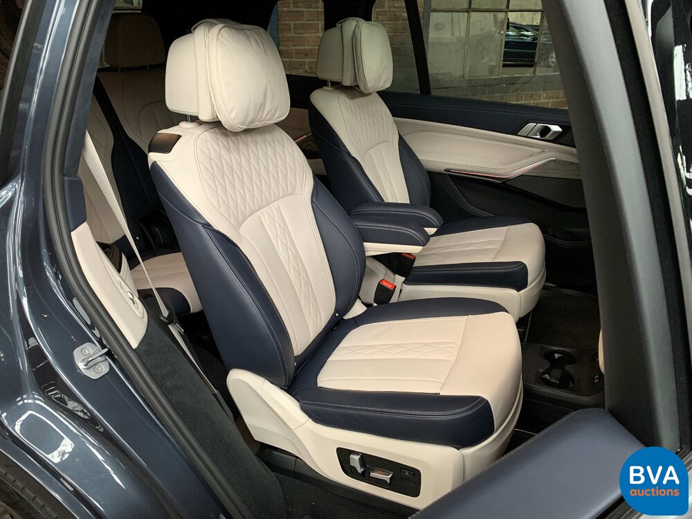 2019 BMW X7 xDrive 30d High Executive 265hp, ZT-686-J.