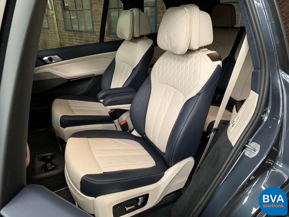 2019 BMW X7 xDrive 30d High Executive 265hp, ZT-686-J.