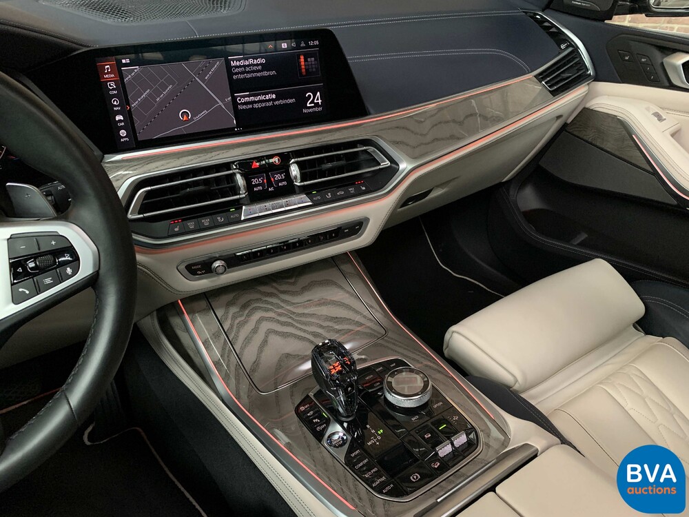 2019 BMW X7 xDrive 30d High Executive 265hp, ZT-686-J.