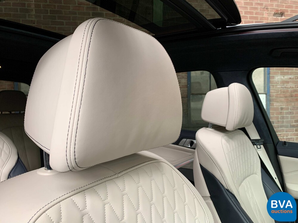 2019 BMW X7 xDrive 30d High Executive 265hp, ZT-686-J.