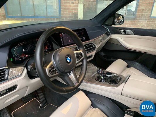 2019 BMW X7 xDrive 30d High Executive 265 PS, ZT-686-J.
