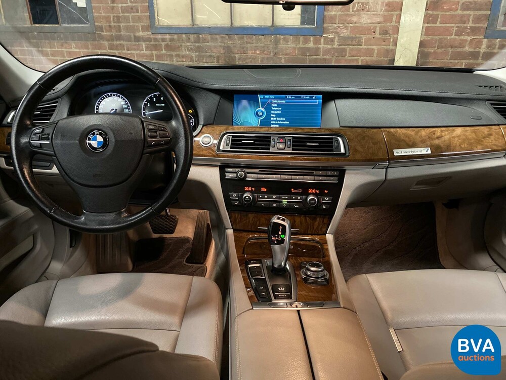 BMW ActiveHybrid7 F04 4.4 465 PS 2010 7er Serie.