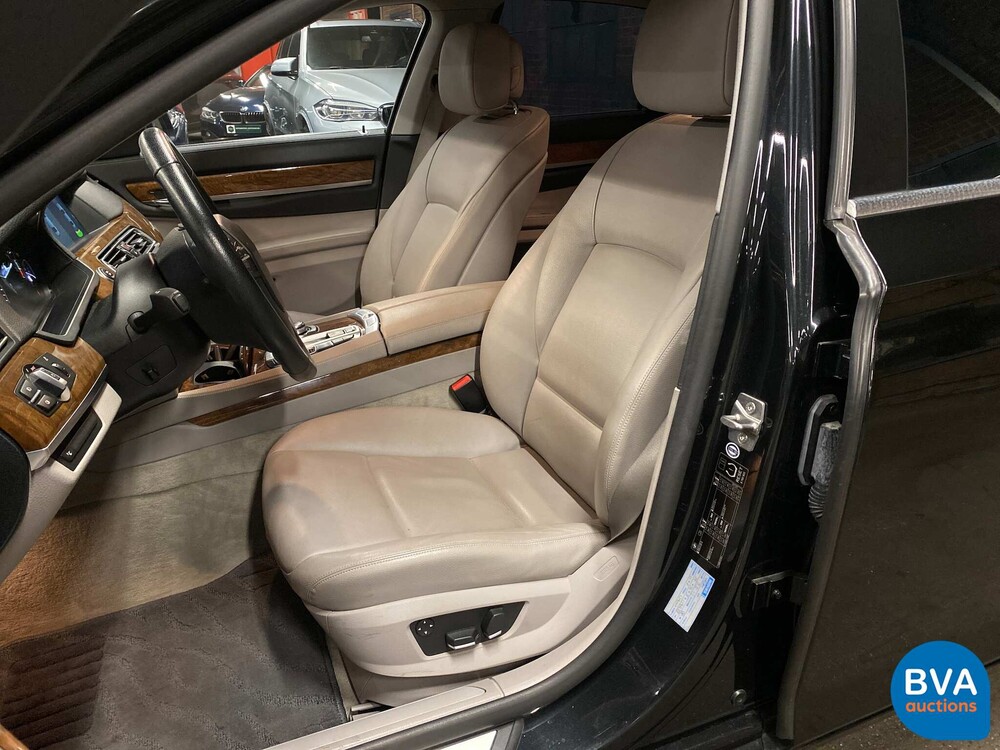 BMW ActiveHybrid7 F04 4.4 465 PS 2010 7er Serie.