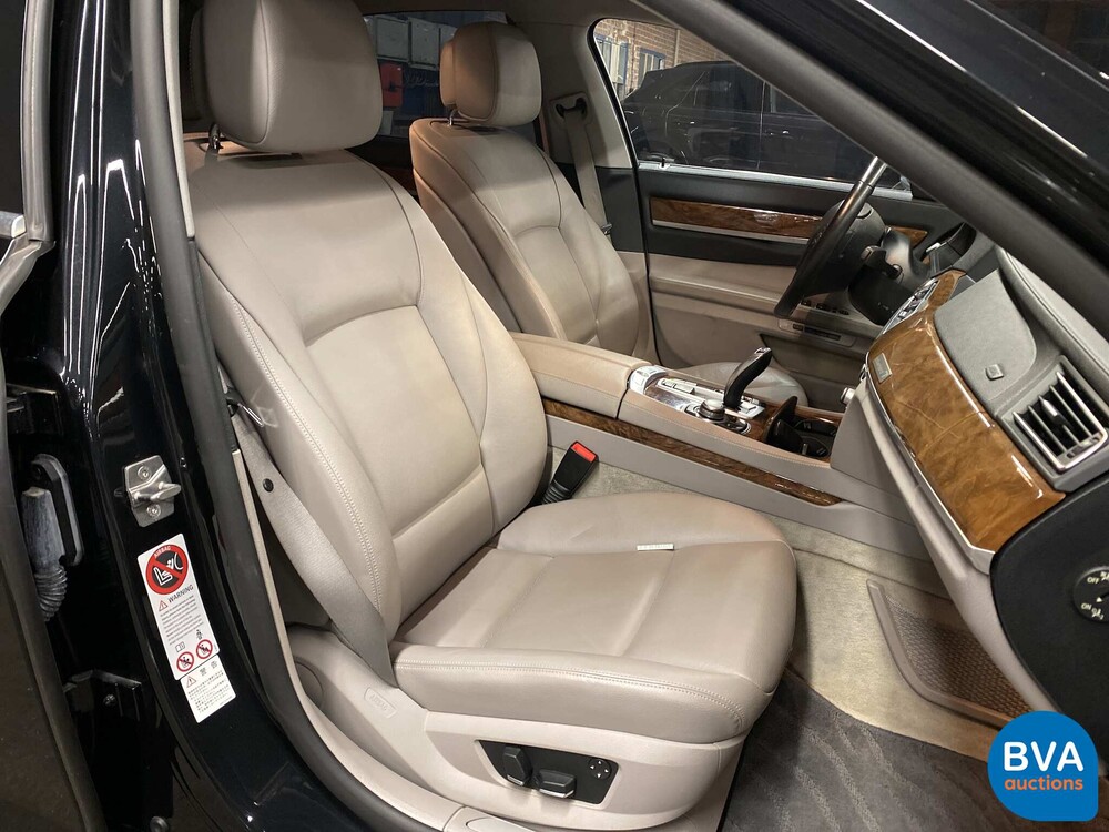 BMW ActiveHybrid7 F04 4.4 465 PS 2010 7er Serie.