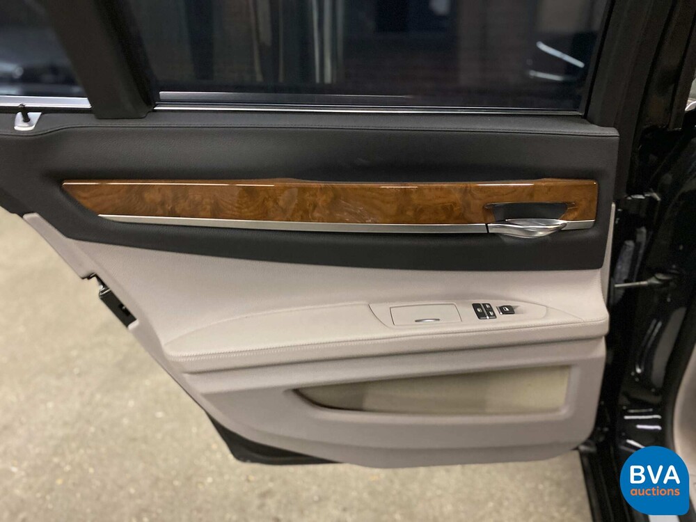 BMW ActiveHybrid7 F04 4.4 465 PS 2010 7er Serie.