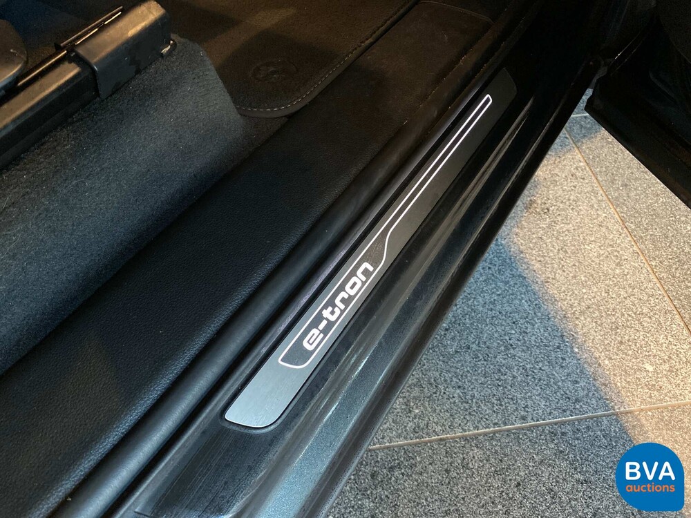 Audi Q7 3.0 TDI e-tron quattro S-line 373pk 2016, NG-904-G.