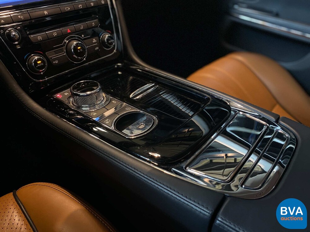 Jaguar XJ3.0 D Premium Luxury 300 PS 2018 Facelift, TD-898-B.