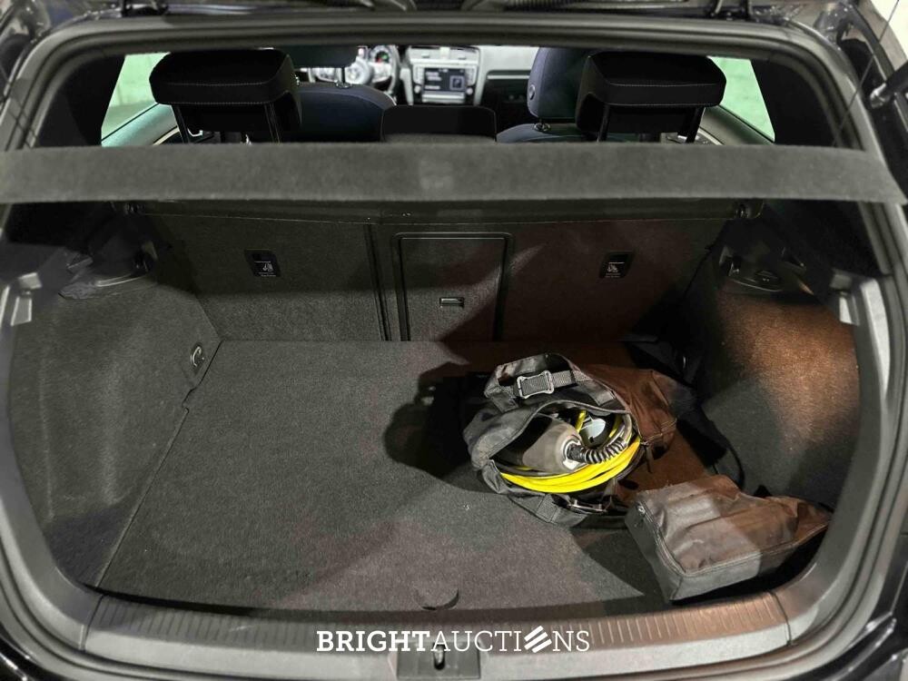 Volkswagen Golf GTE 1.4 TSI 150pk 2015 (Origineel-NL + 2e Eigenaar), HR-181-H