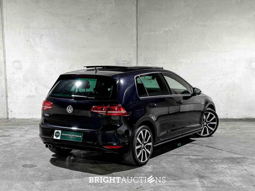 Volkswagen Golf GTE 1.4 TSI 150pk 2015 (Origineel-NL + 2e Eigenaar), HR-181-H