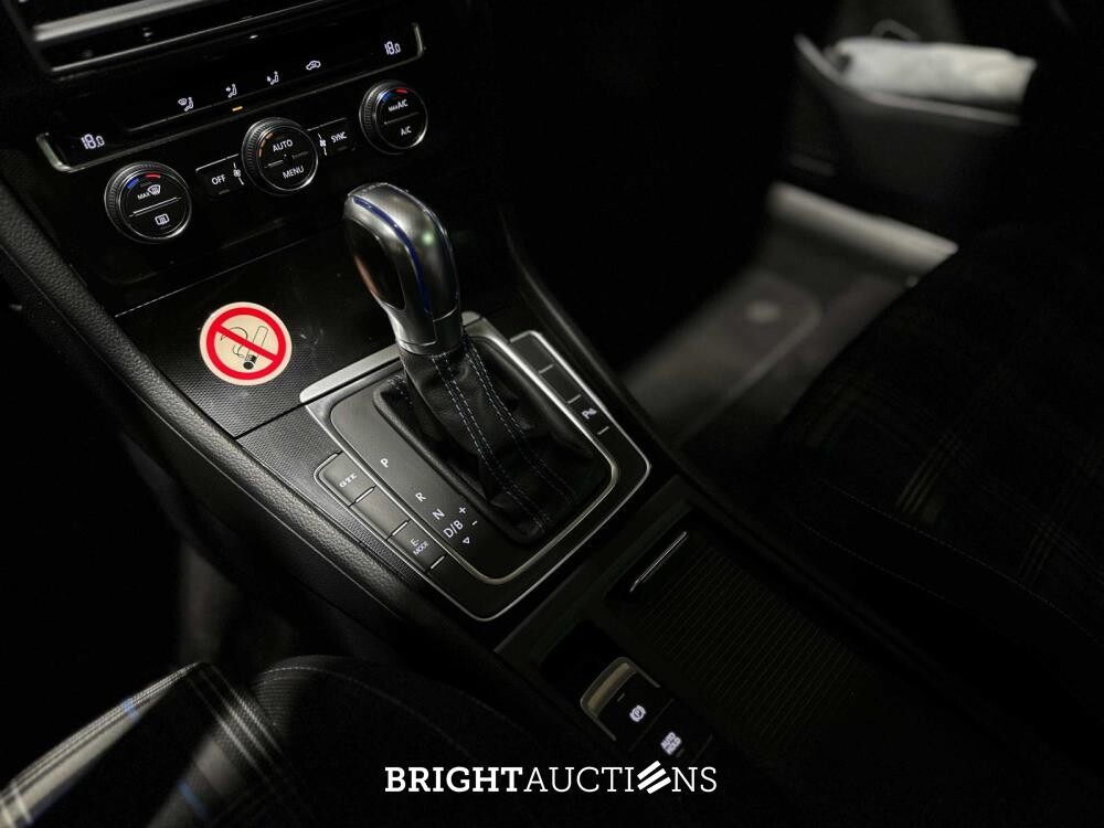 Volkswagen Golf GTE 1.4 TSI 150pk 2015 (Origineel-NL + 2e Eigenaar), HR-181-H