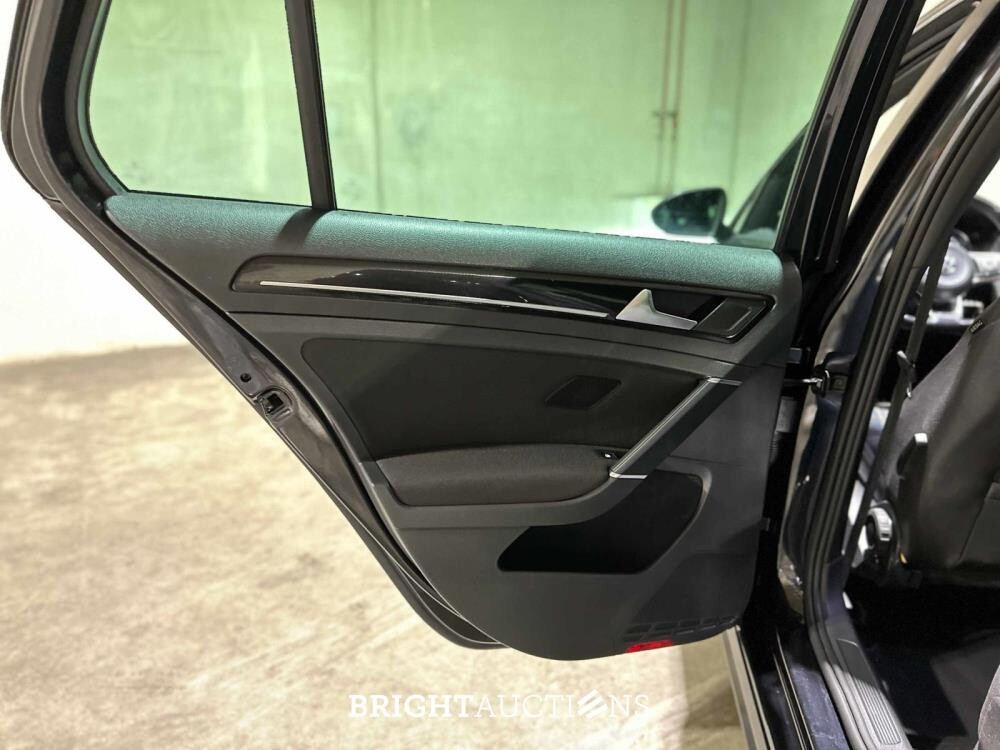 Volkswagen Golf GTE 1.4 TSI 150pk 2015 (Origineel-NL + 2e Eigenaar), HR-181-H