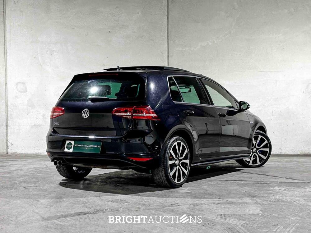 Volkswagen Golf GTE 1.4 TSI 150pk 2015 (Origineel-NL + 2e Eigenaar), HR-181-H