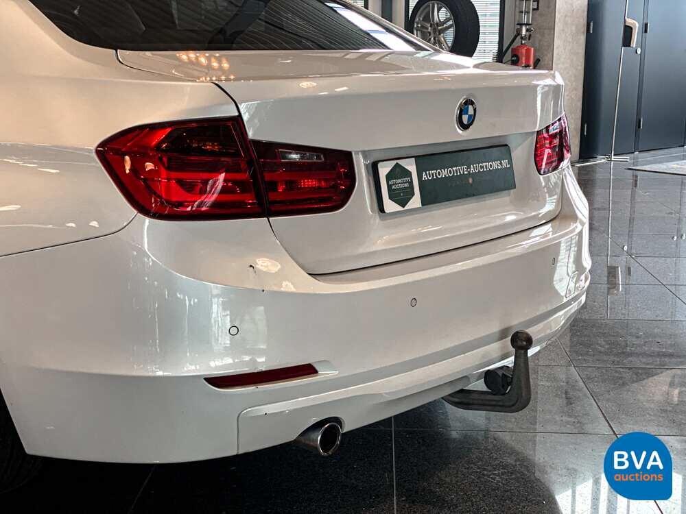 BMW 320D High Executive 3er 163pk 2014 -Org NL-, 4-TRS-12.