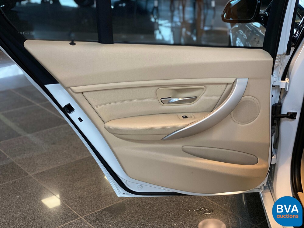 BMW 320D High Executive 3er 163pk 2014 -Org NL-, 4-TRS-12.