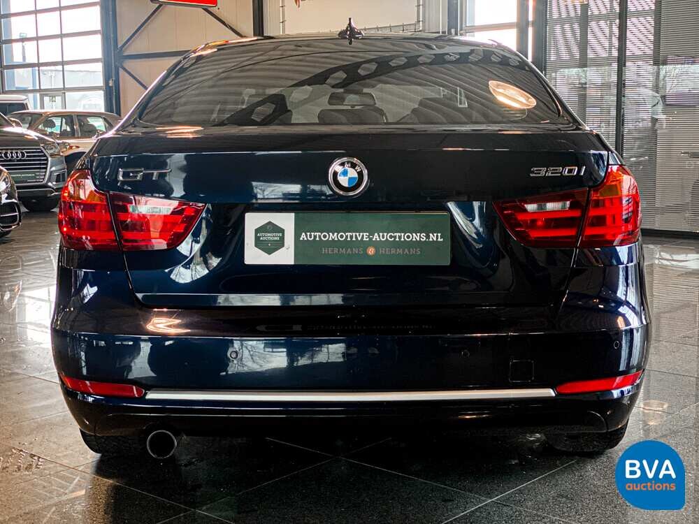 BMW 320i Gran Turismo 3er High Executive 184pk 2014 -Org NL-, 6-SXX-98.