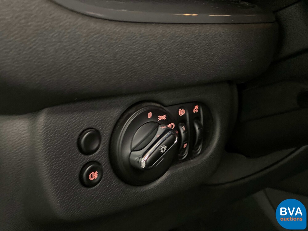 Mini-Clubmann 1.5D 116 PS 2016 British Racing Green Mini Cooper.