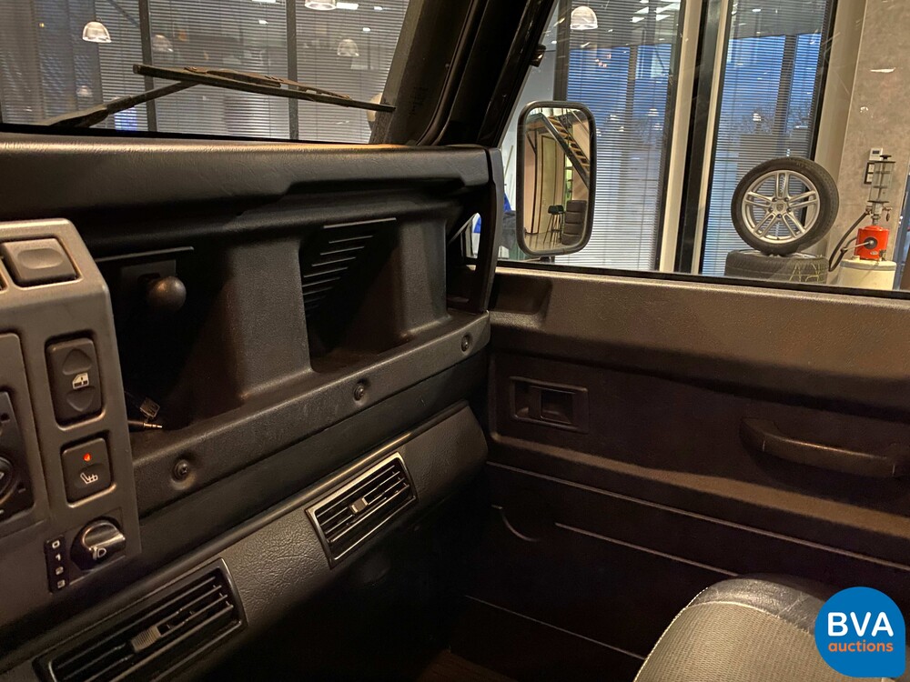 Land Rover Defender 110 2.5 TD5 130 PS 2006, 36-TP-GN.