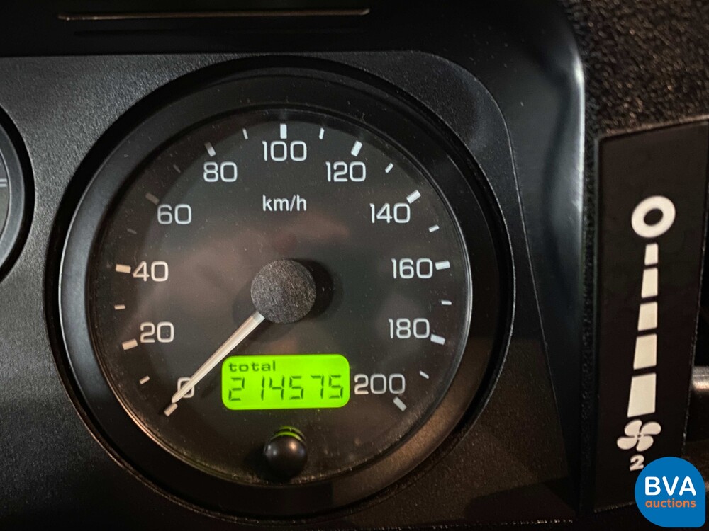 Land Rover Defender 110 2.5 TD5 130 PS 2006, 36-TP-GN.