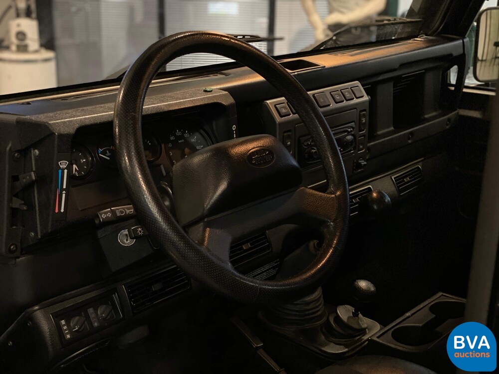 Land Rover Defender 110 2.5 TD5 130 PS 2006, 36-TP-GN.