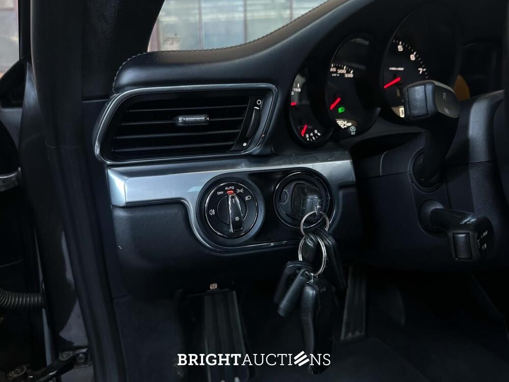 Porsche 911 Carrera 4 3.4 991 349pk 2015, G-943-PS