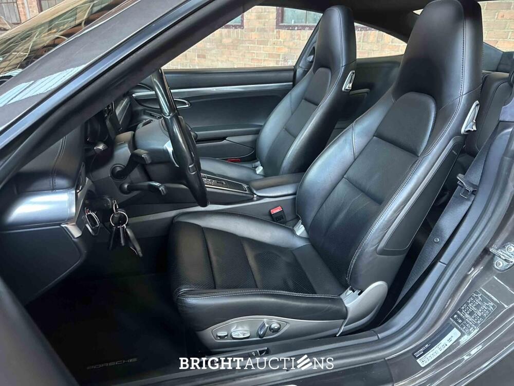 Porsche 911 Carrera 4 3.4 991 349pk 2015, G-943-PS