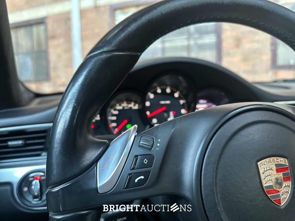 Porsche 911 Carrera 4 3.4 991 349pk 2015, G-943-PS