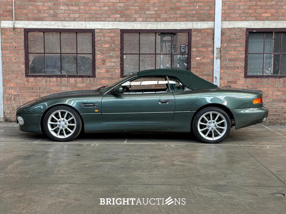 Aston Martin DB7 Volante 5.9 V12 Vantage Touchtronic 420pk 2002 (Origineel-NL), 40-JB-ZG Youngtimer