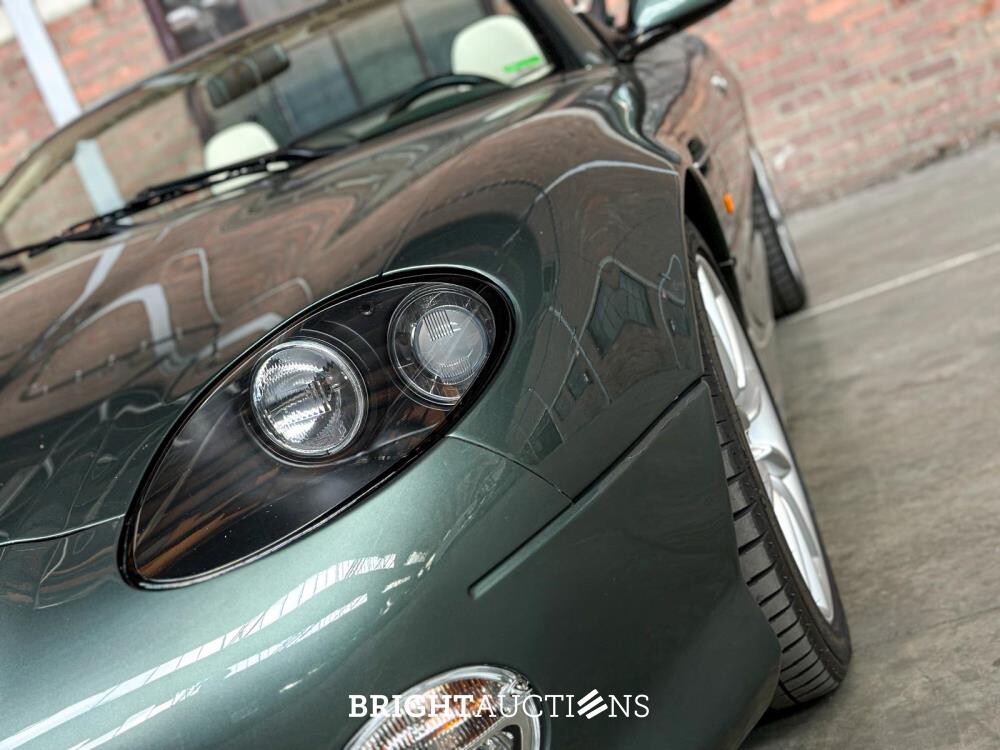 Aston Martin DB7 Volante 5.9 V12 Vantage Touchtronic 420pk 2002 (Origineel-NL), 40-JB-ZG Youngtimer