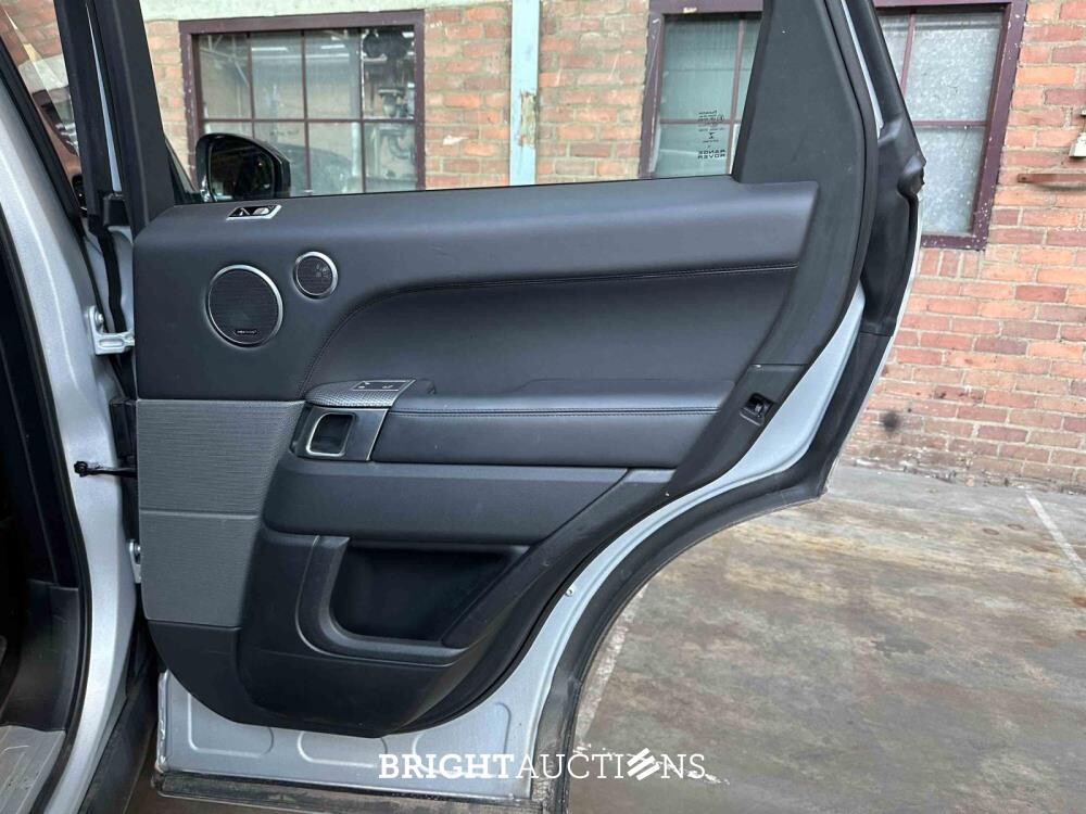 Land Rover Range Rover Sport P400e HSE Dynamic Stealth 404pk 2020 (Origineel-NL) Plug-In Hybrid, J-656-LL