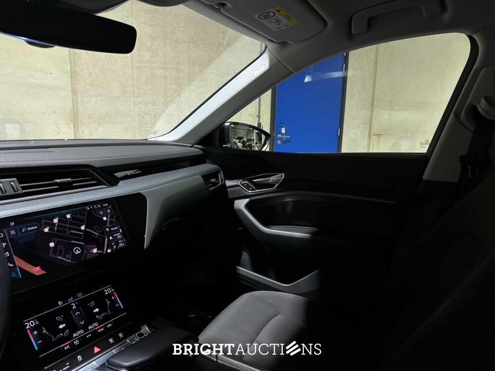 Audi e-tron 50 quattro Launch edition 71 kWh 313pk 2020 (Origineel-NL), J-928-KG