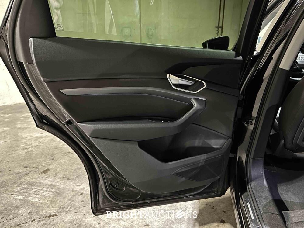 Audi e-tron 50 quattro Launch edition 71 kWh 313pk 2020 (Origineel-NL), J-928-KG