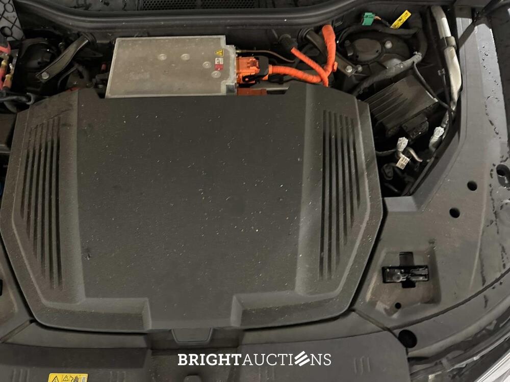 Audi e-tron 50 quattro Launch edition 71 kWh 313pk 2020 (Origineel-NL), J-928-KG