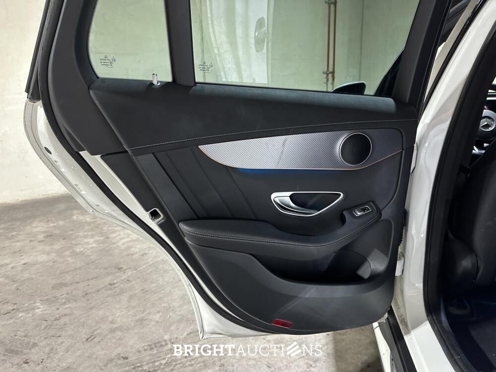 Mercedes-Benz EQC400 4Matic Business Solution Luxus 80 kWh 408hp 2021, P-079-LT