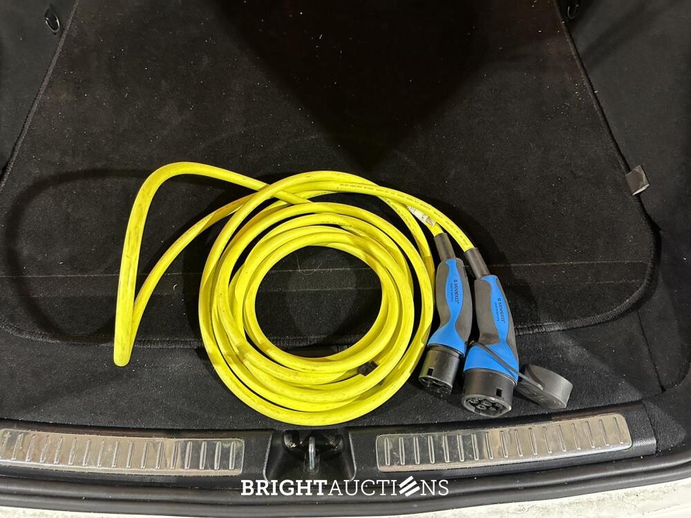 Mercedes-Benz EQC400 4Matic Business Solution Luxus 80 kWh 408hp 2021, P-079-LT