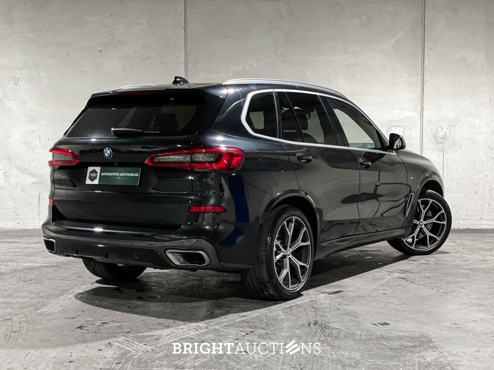 BMW X5 M50d High Executive 400pk 2019 (Origineel-NL + 2e Eigenaar), G-758-LF