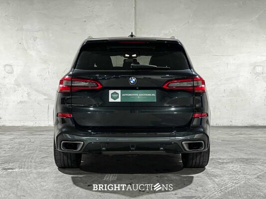BMW X5 M50d High Executive 400pk 2019 (Origineel-NL + 2e Eigenaar), G-758-LF