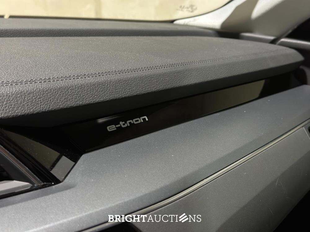 Audi e-tron 50 Quattro Launch Edition Plus 71 kWh 313pk 2019 (Origineel-NL + 1e Eigenaar), G-212-ZL