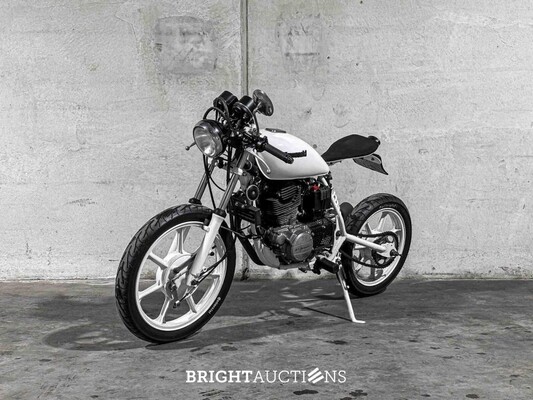 BRIGHT AUCTIONS: Motoren te Tiel