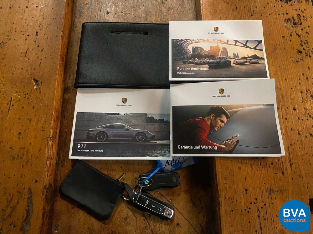 Porsche 911 992 Carrera 4S 3.0 450PS 2021 NW-Modell -GARANTIE-.